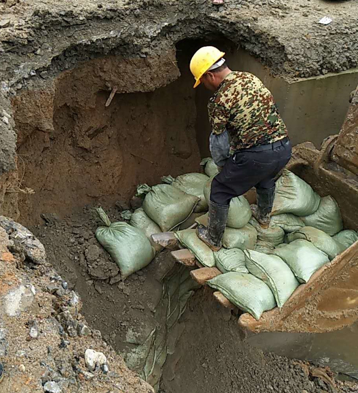 炎陵S207項目部開展滑坡、防汛應急救援演練